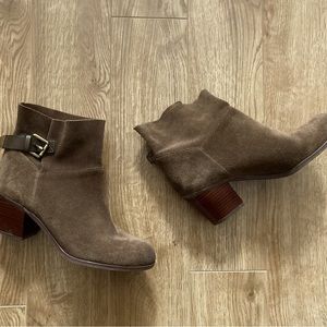 FRANCO SARTO Suede Ankle Boots in Rustic Brown with Buckle Detail. Size 8.5